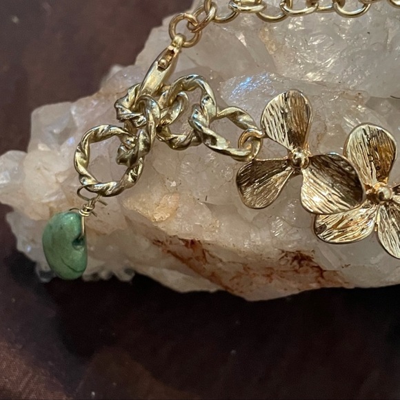 4 leaf clover gold-tone chain, link bracelet - Picture 3 of 7